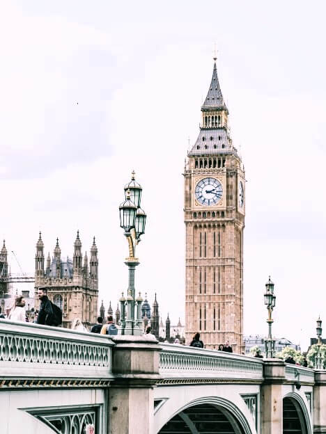 Zboruri către Londra (LON)