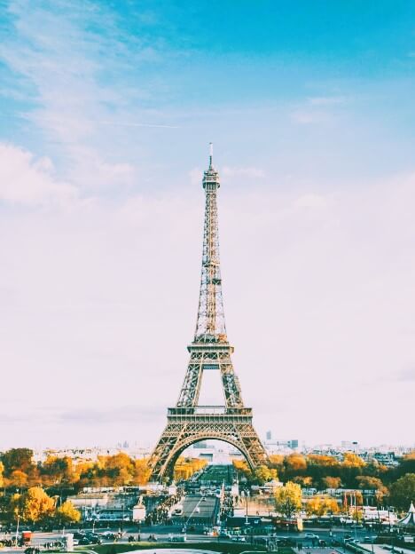 Zboruri către Paris (PAR)