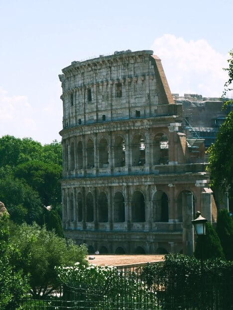 Zboruri către Roma (ROM)